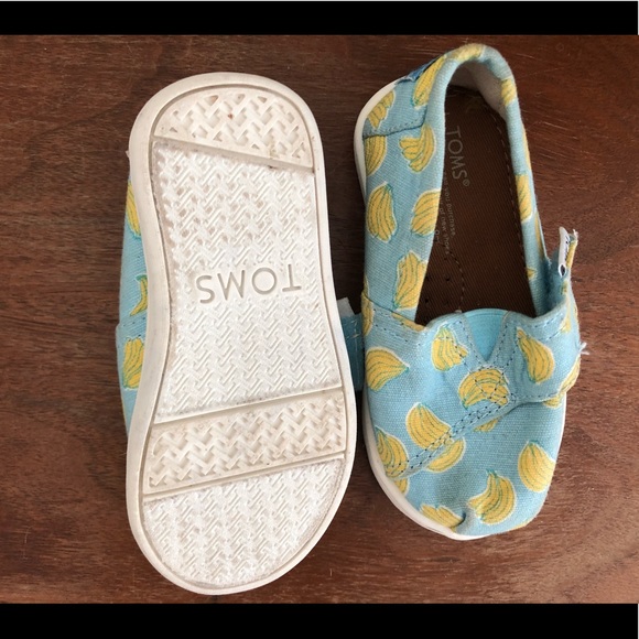 Toms - Picture 2 of 3